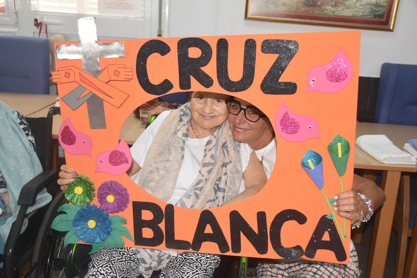 Residentes y voluntarios compartiendo momentos juntos