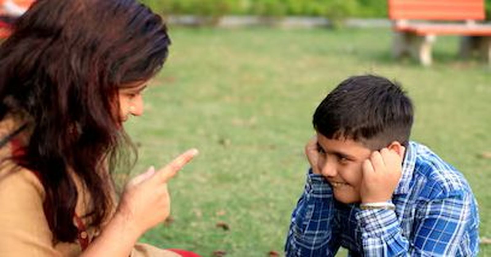 8867_madre-regana-hijo