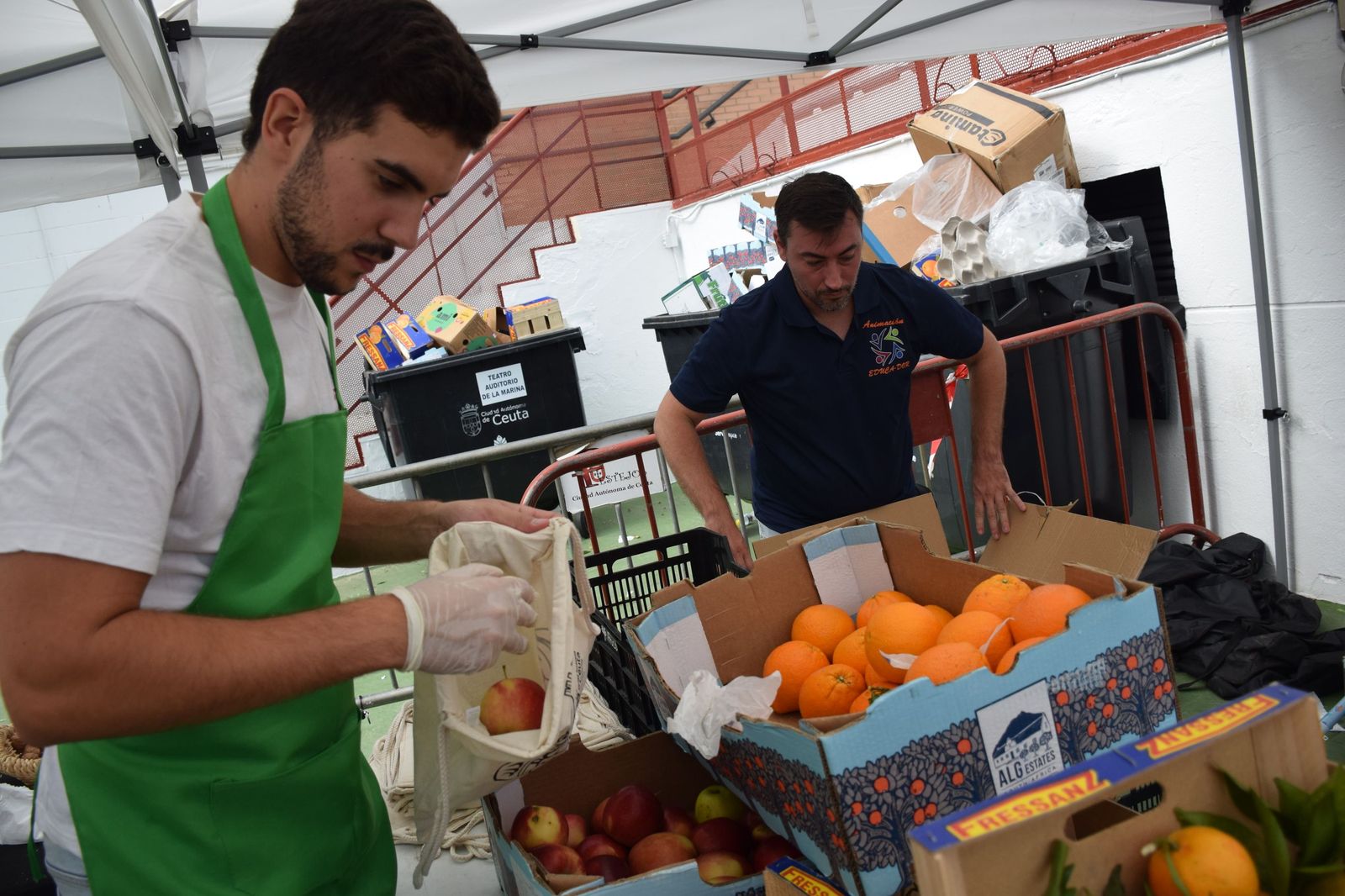 Ceuta celebra un Día de la Mochila multitudinario bajo un ambiente festivo y familiar Ceuta celebra un Día de la Mochila multitudinario bajo un ambiente festivo y familiar