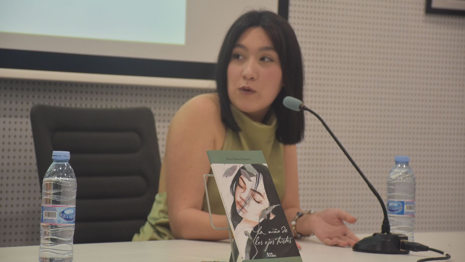Presentación del poemario 'La niña de los ojos tristes', de Nerea Martos