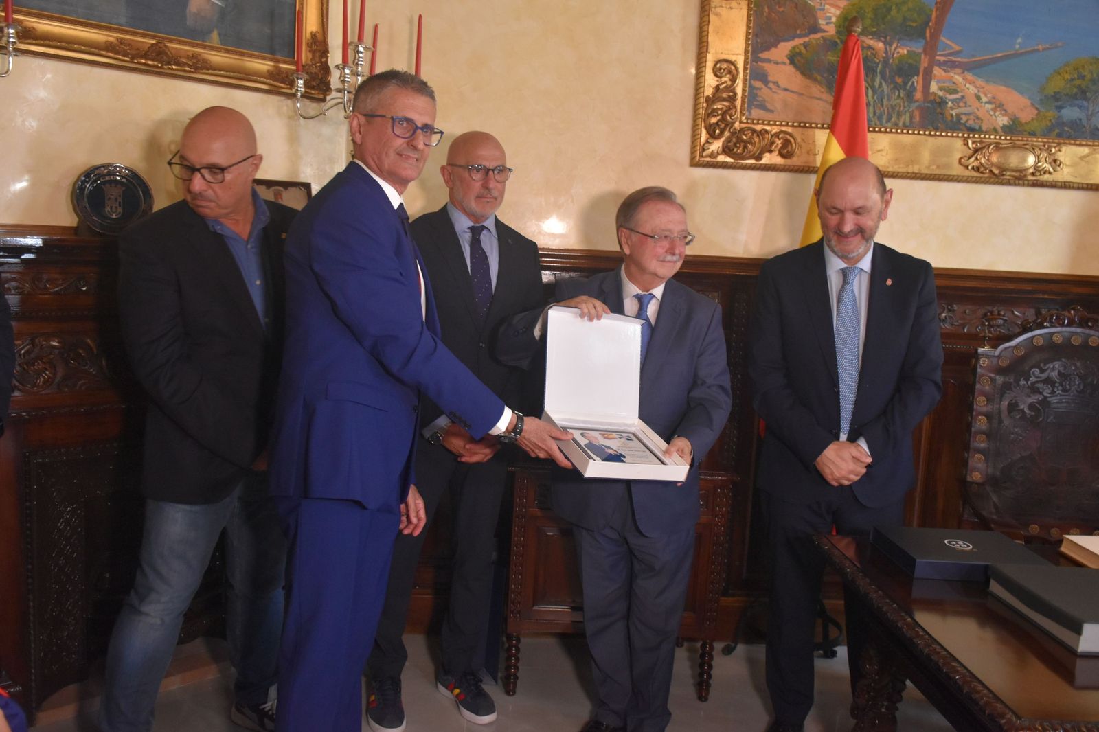 Ceuta, la primera ciudad que acoge la gira del trofeo de la Copa del Mundo