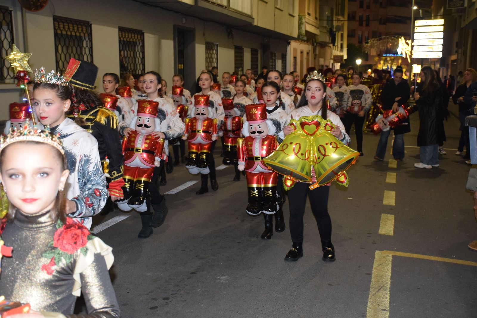Los ceutíes se emocionan con la llegada de los Reyes Magos