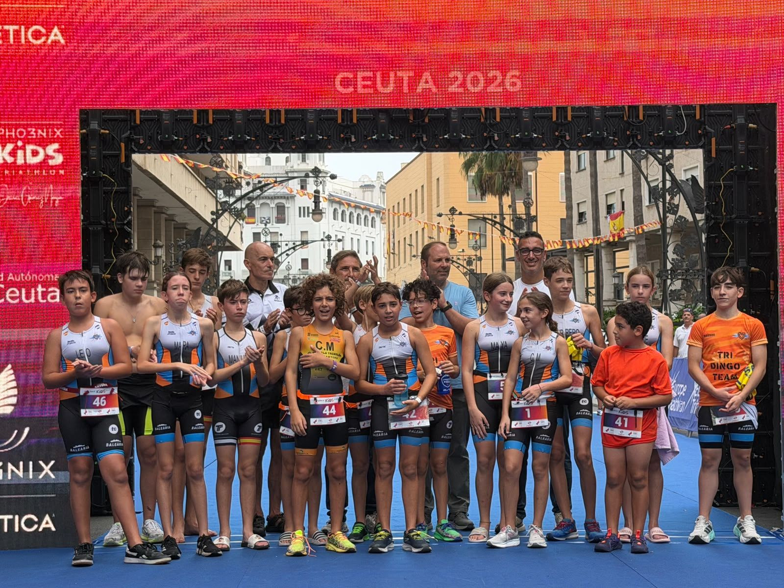 Los aficionados al triatlón en Ceuta se reúnen para participar en el Acuatlón Popular 'Juan Mur' y en la Phoenix Kids Triathlon