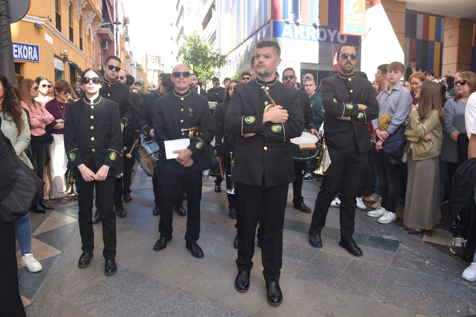 Saetas y emoción a raudales para la salida de la Buena Muerte