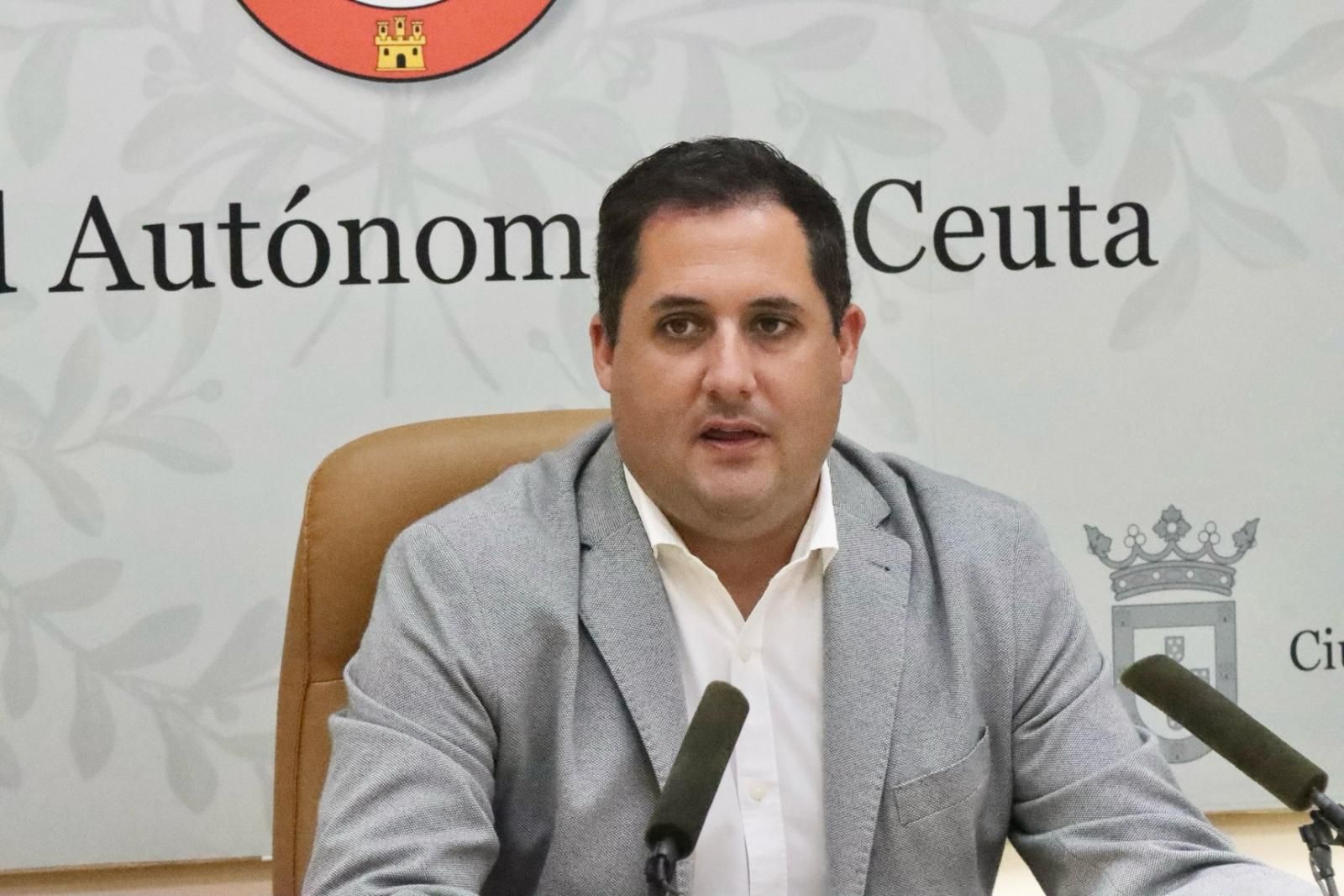 Alejandro Ramirez, portavoz del Gobierno de Ceuta durante la rueda de prensa tras el Consejo de Gobierno