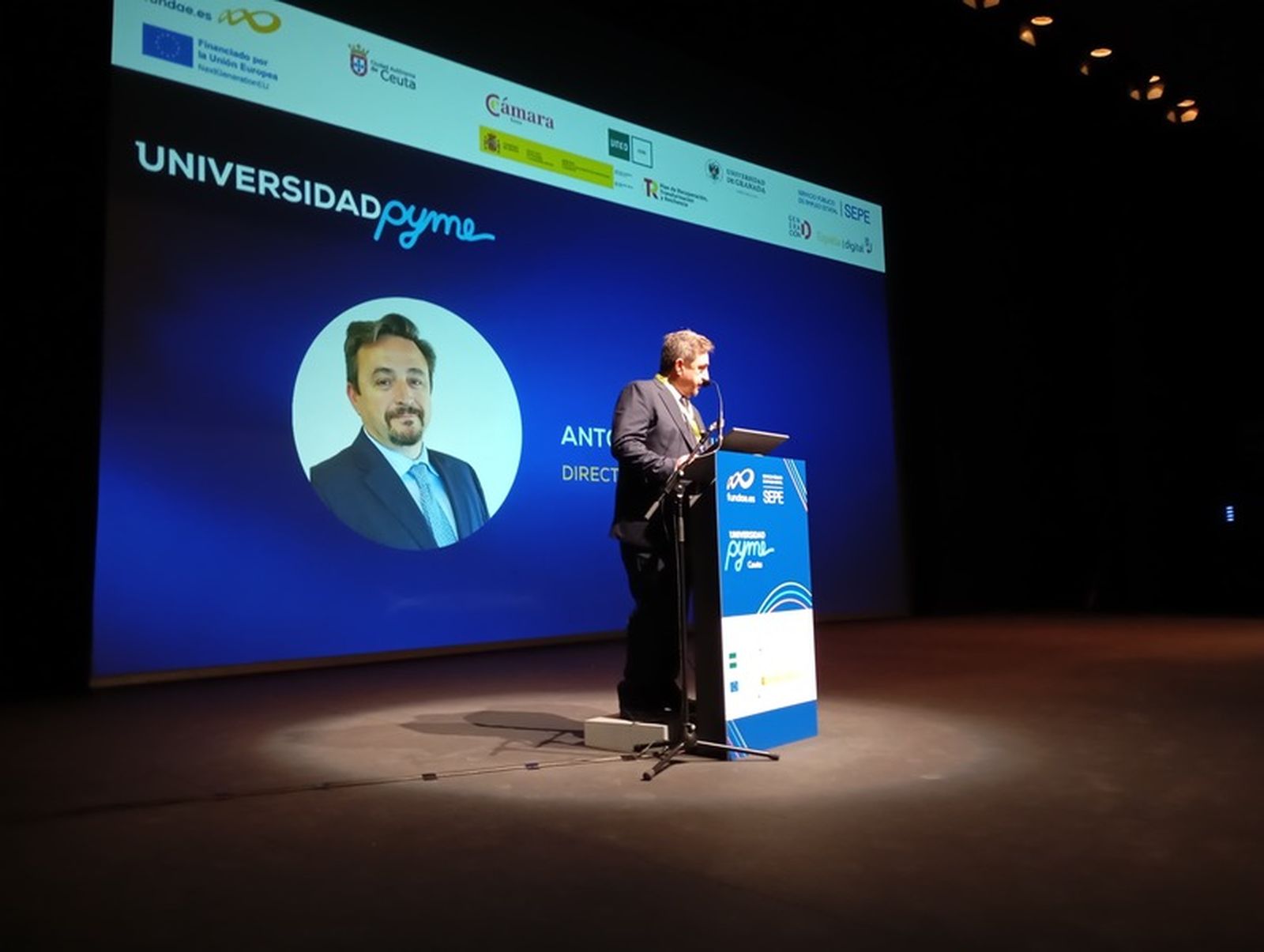 Antonio De Luis/ CORONADO