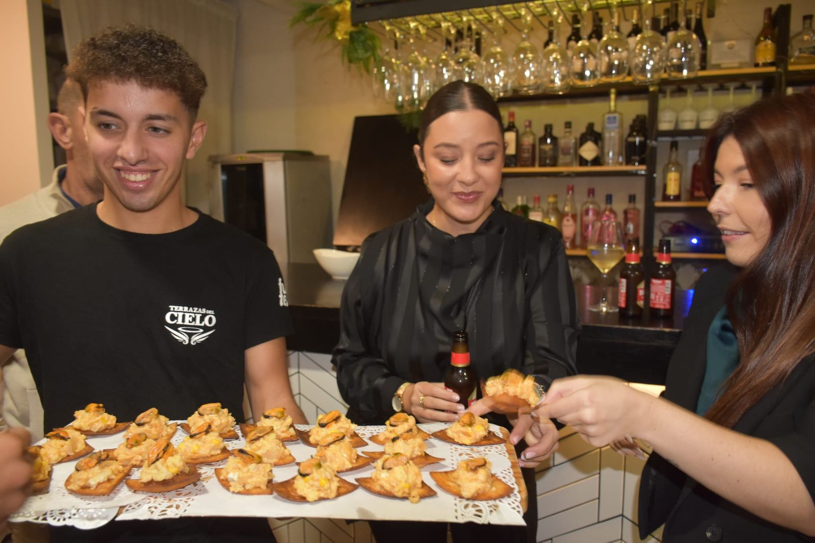 El fin de fiesta en el restaurante El Cielo de la Medalla de Oro concedida a Luhay Hamido