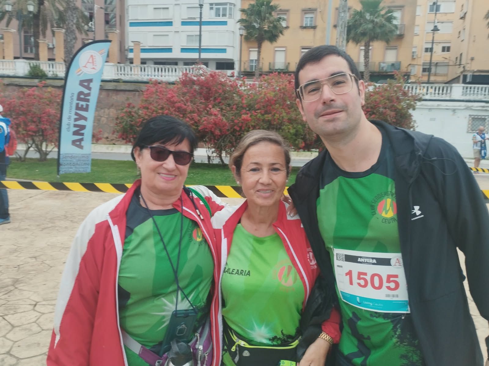 Participantes en la 'Vuela a Ceuta Andando'