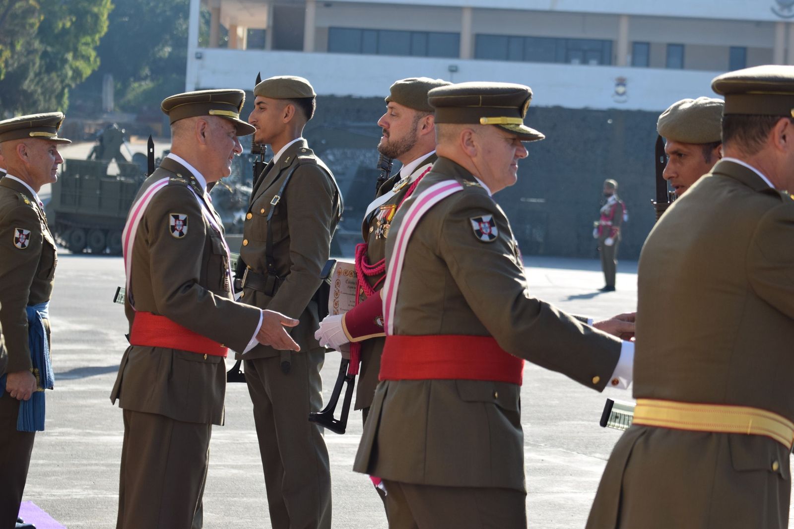 El Regimiento de Ingenieros 7 honra a San Fernando en una solemne parada militar en El Jaral