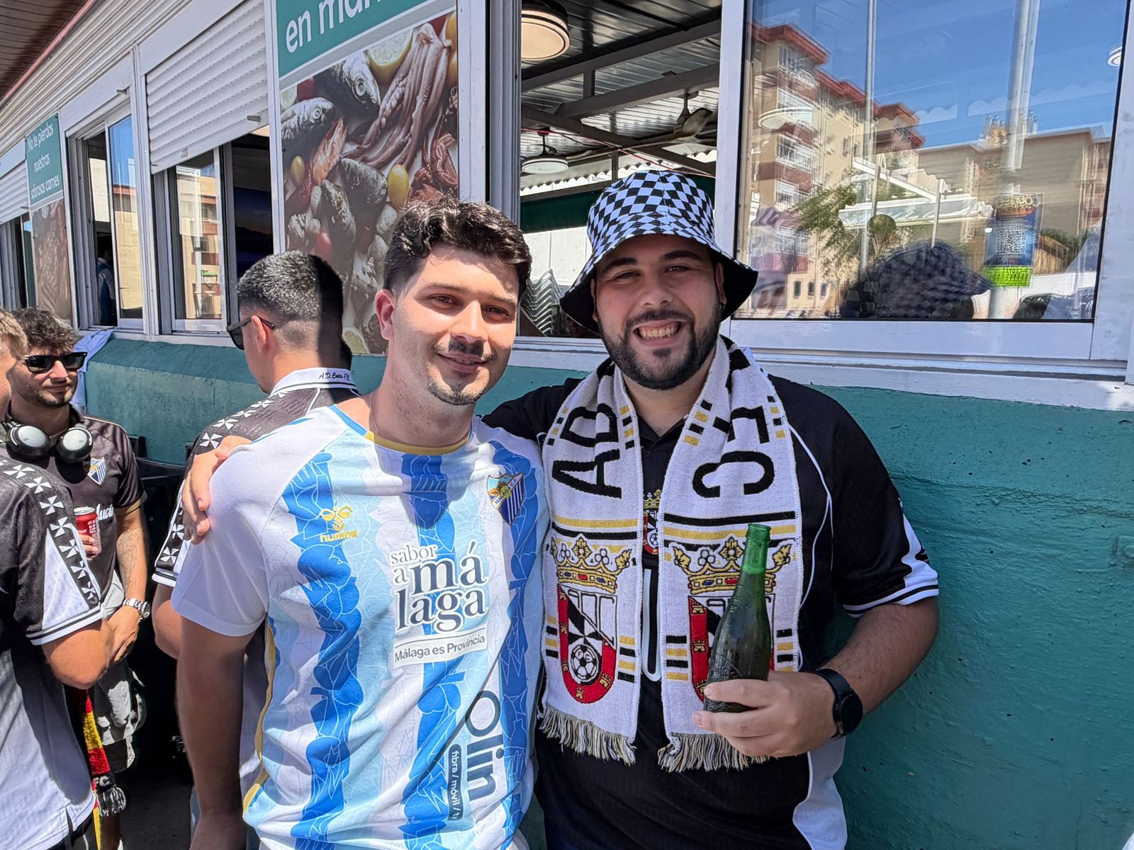 Aficionados en la previa del partido