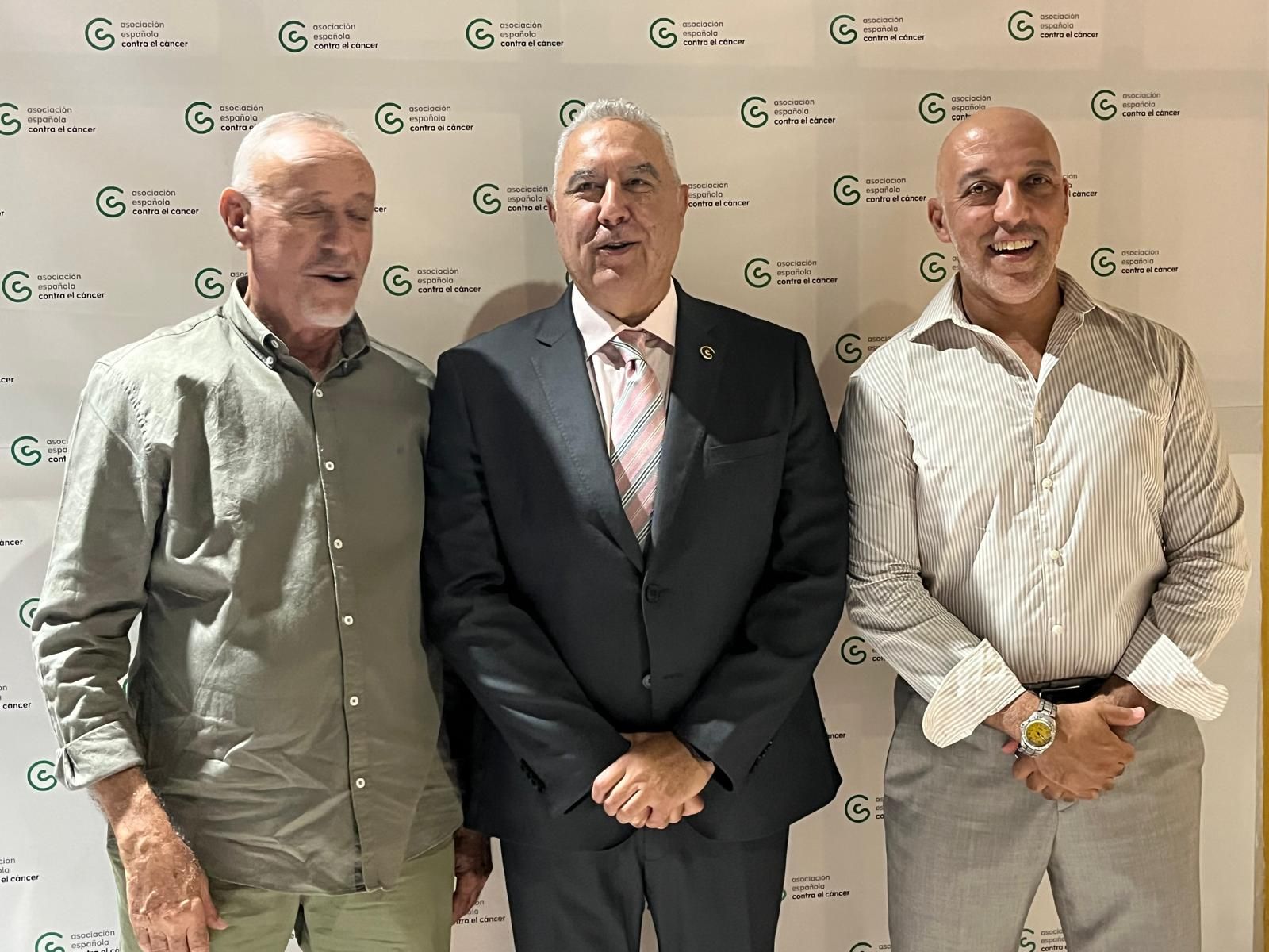 FOGALERÍA | La cena benéfica en Ceuta de la AECC en imágenes