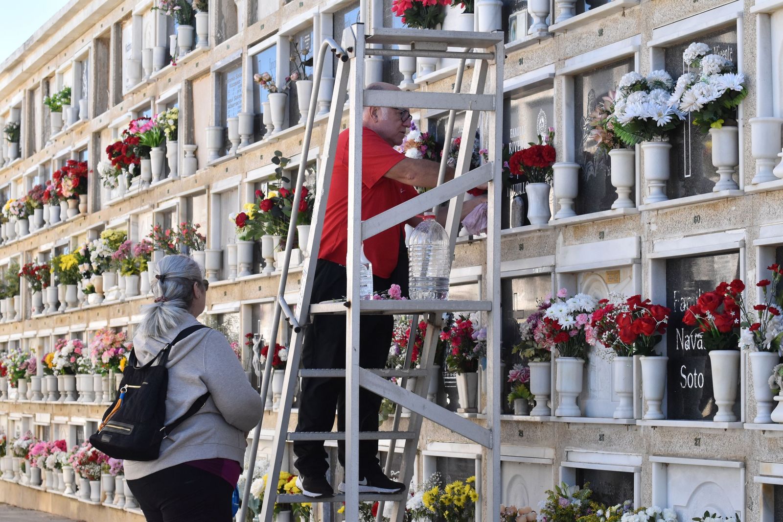 Un recuerdo institucional en el Día de Difuntos para quienes faltan
