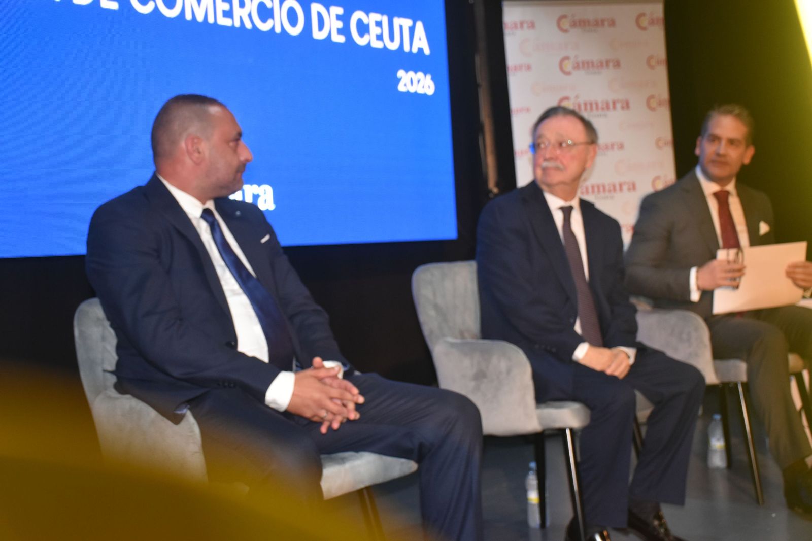 Luhay Hamido recibe la Medalla de Oro de la Cámara por su compromiso con el deporte ceutí
