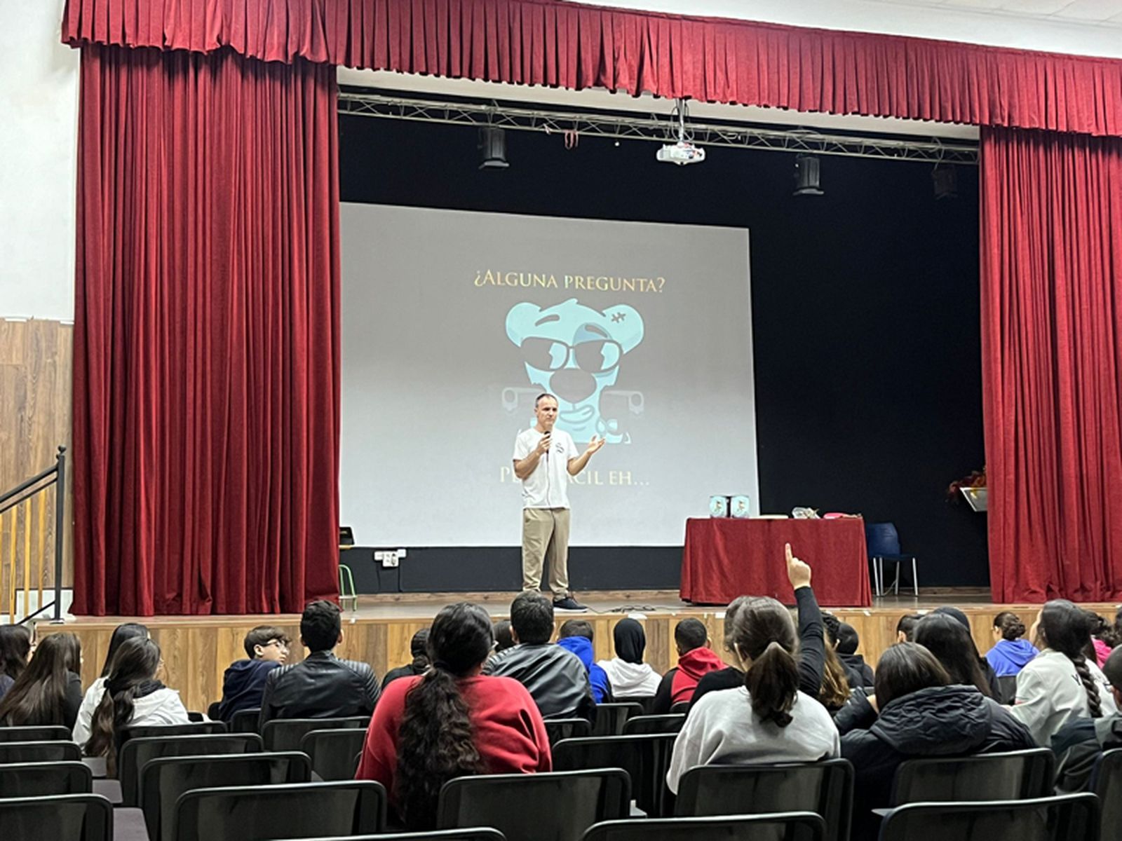 Escritor Omar Fernández./ FOTO C.L.