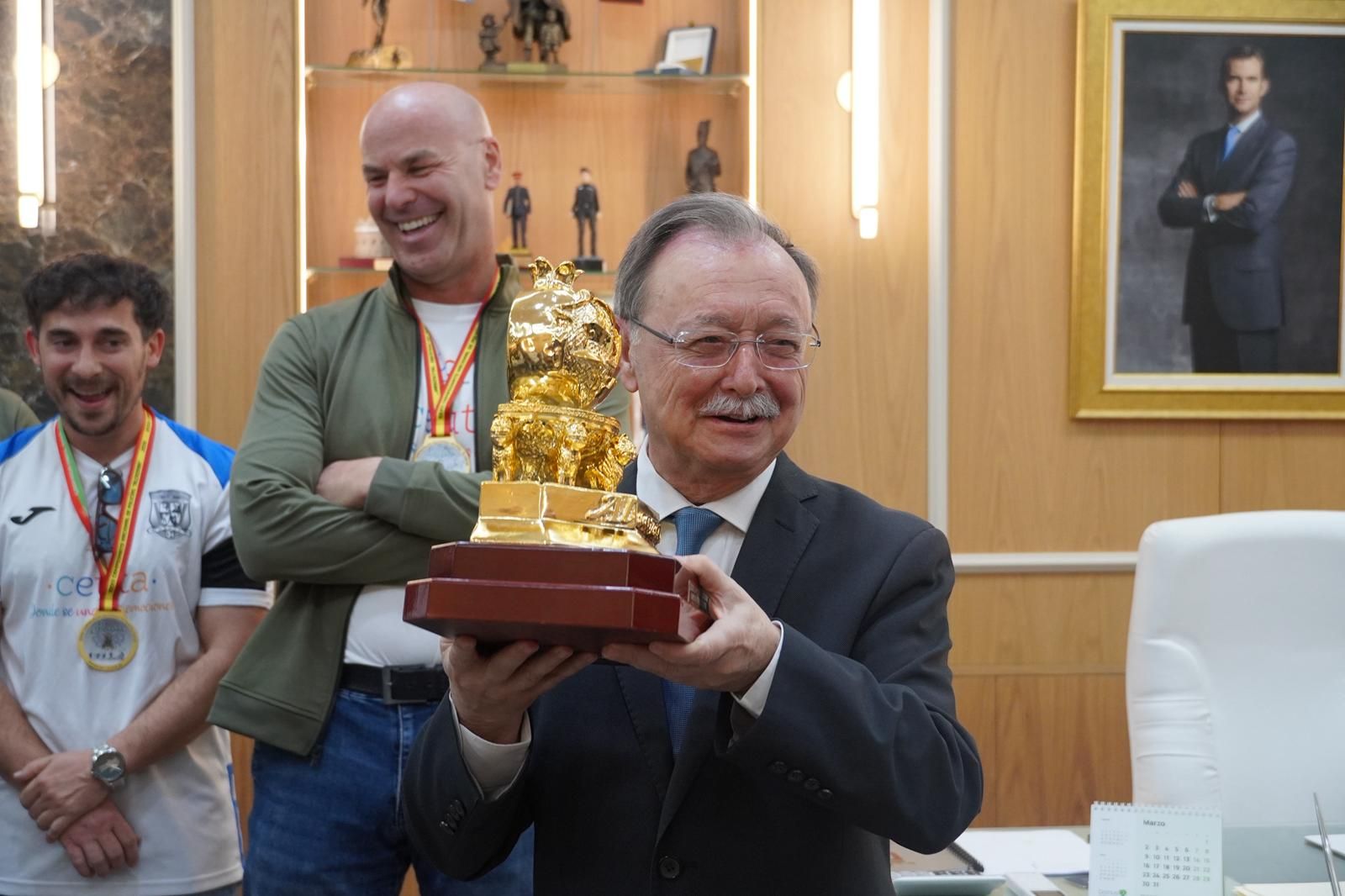 Recibimiento de presidente Vivas a la Policía Local