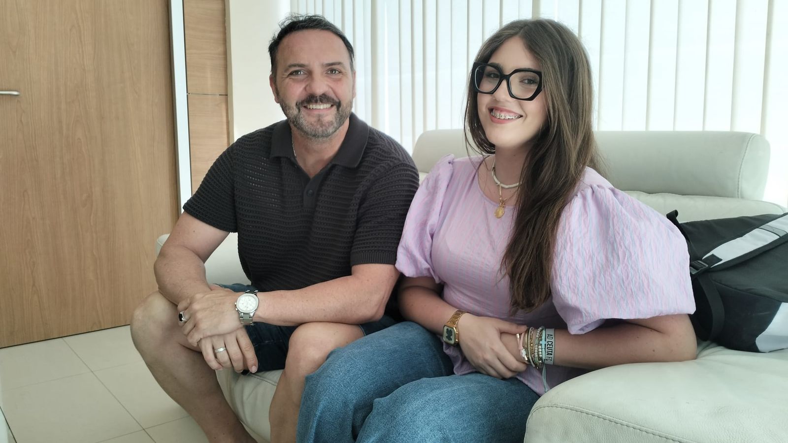 Martina posa junto a su padre, Ángel
