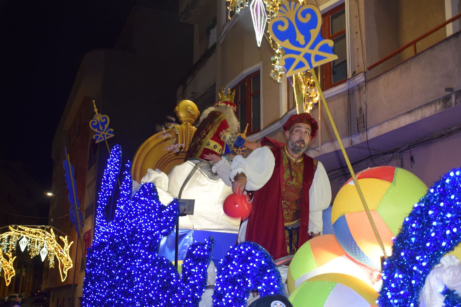 Los ceutíes se emocionan con la llegada de los Reyes Magos