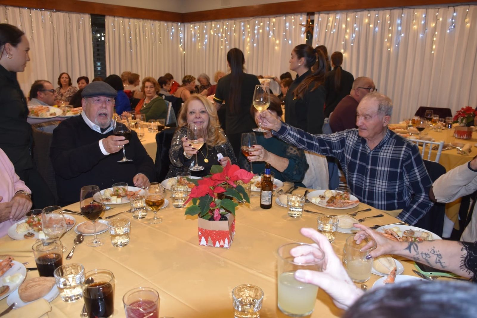 Luces, villancicos y sonrisas para nuestros mayores
