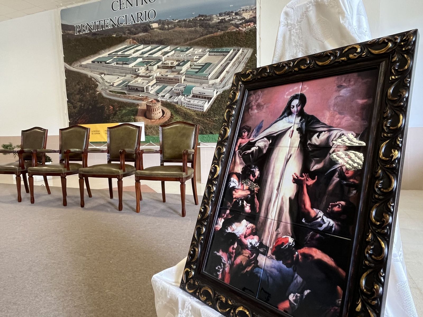 El Centro Penitenciario de Ceuta entrega medallas y condecoraciones en honor a la Virgen de la Merced