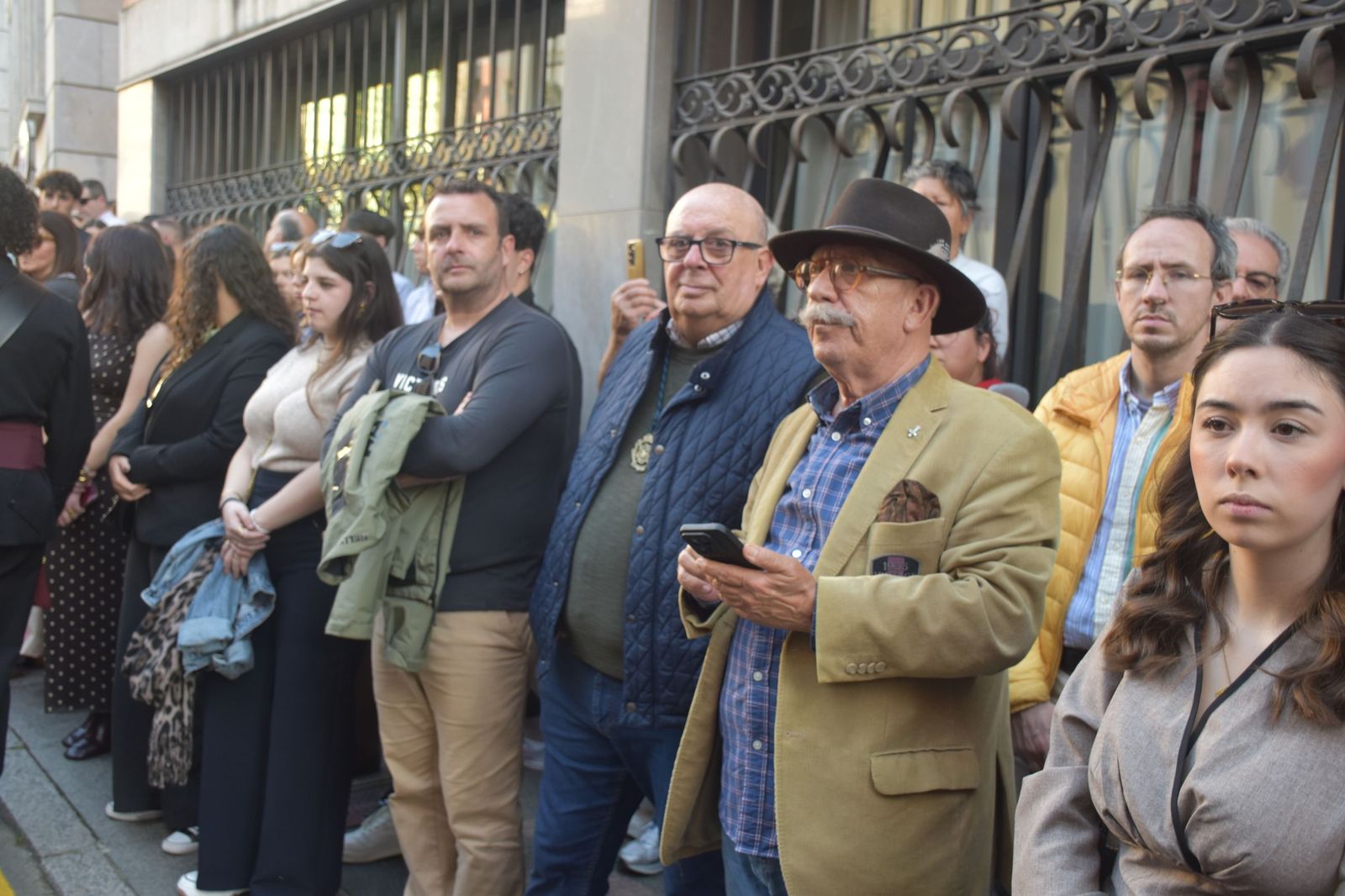 Aroma cofrade y estudiantil: Las Penas reina en el Jueves Santo