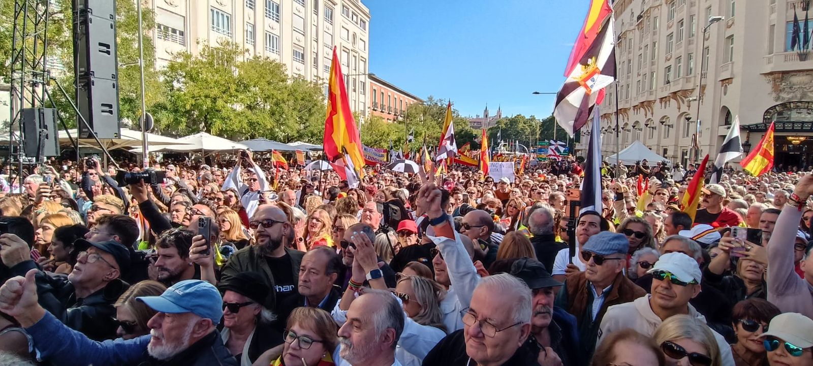 Miles de voces claman en Madrid por Ceuta y exigen soluciones al Gobierno