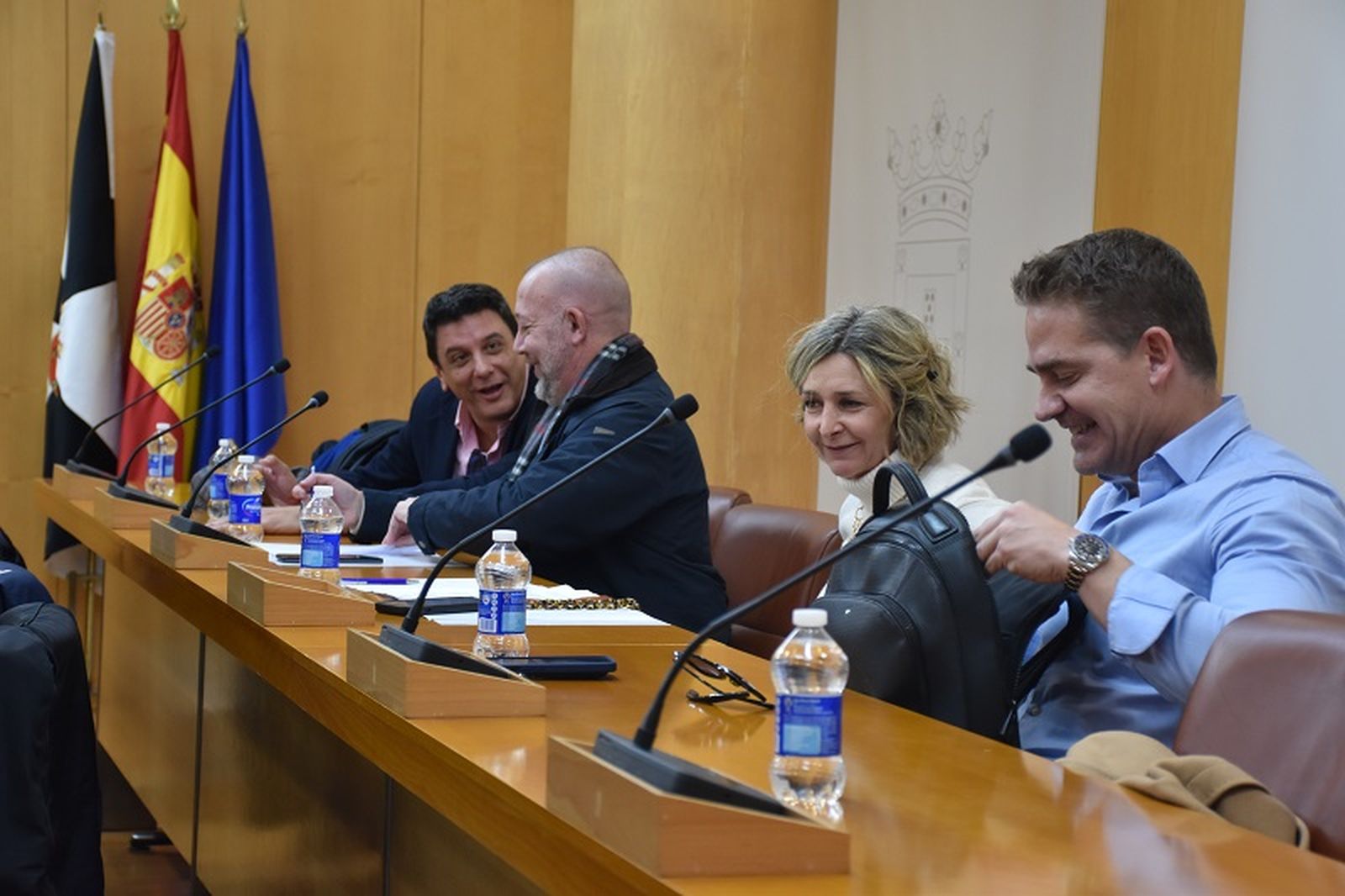 Representantes de la CECE y la Cámara de Comercio este miércoles. / FOTO J.I.M.