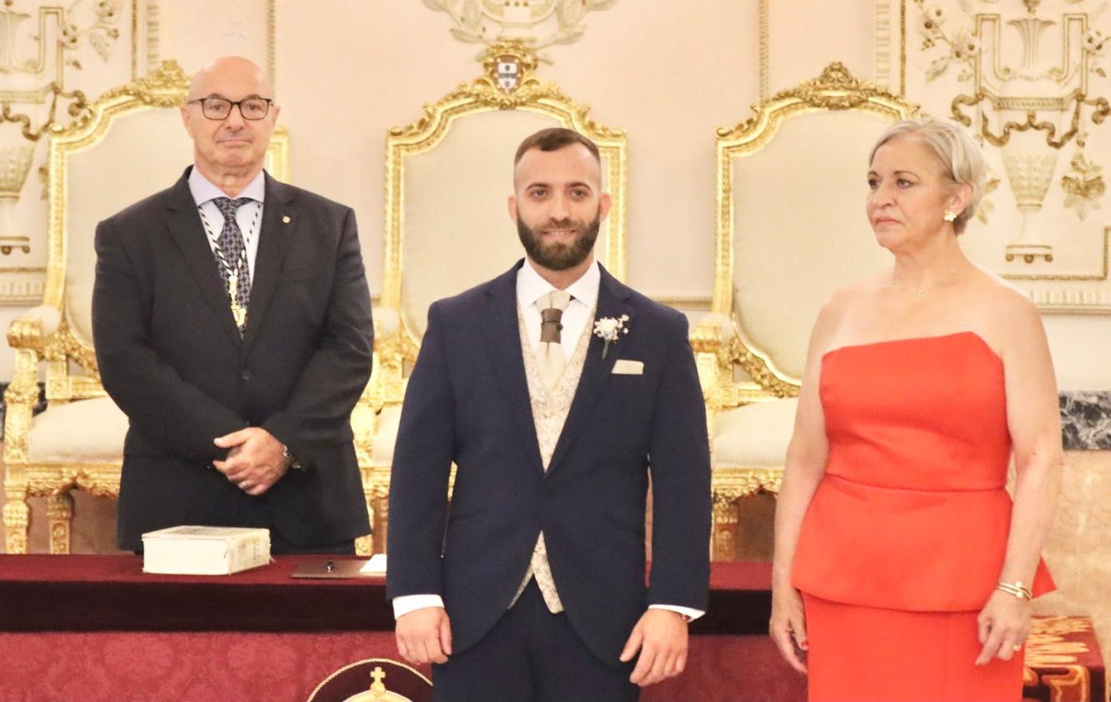 Jesús y Rosa sellan su amor en el Salón del Trono