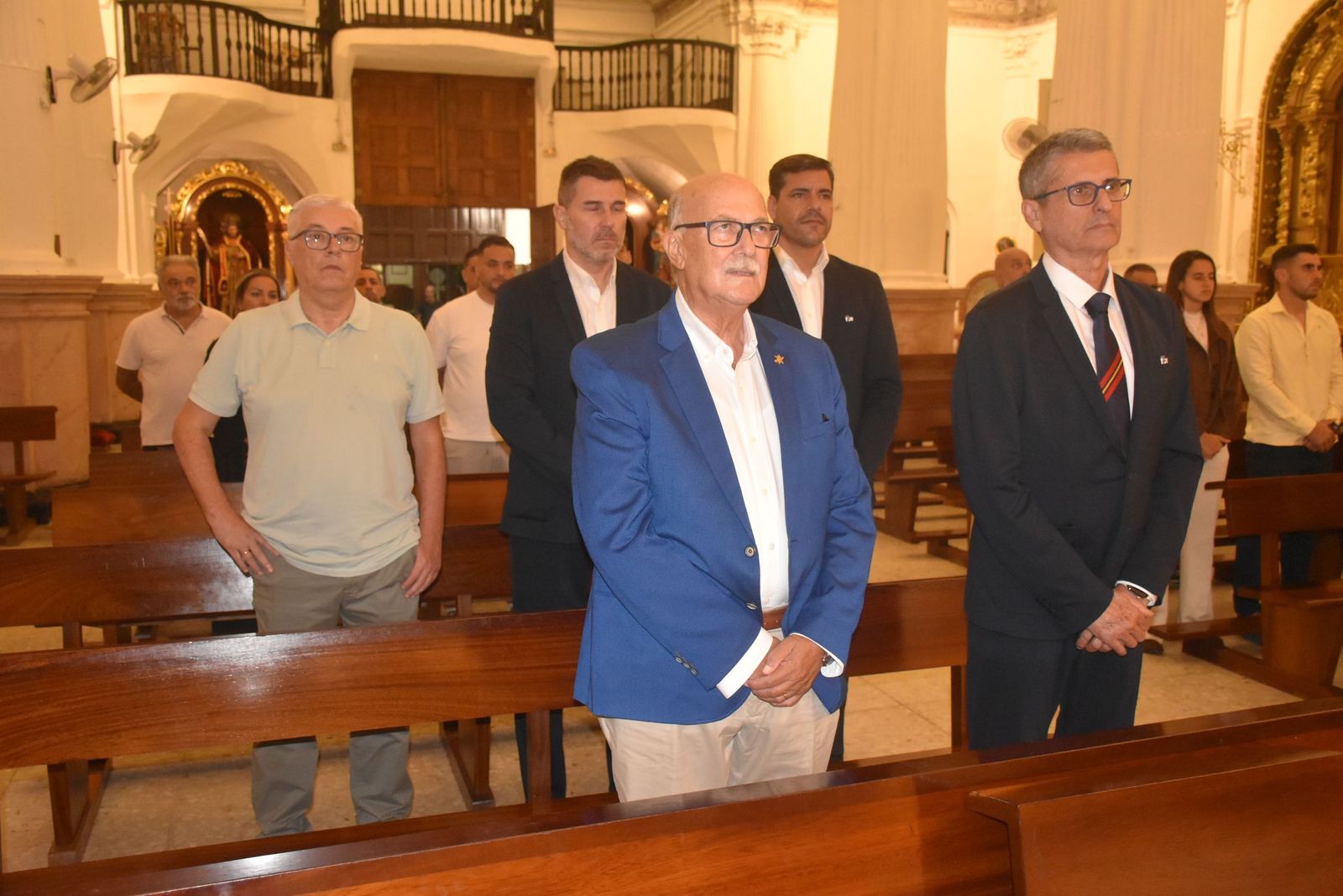 Ofrenda a la patrona y plegaria en Sidi Embarek