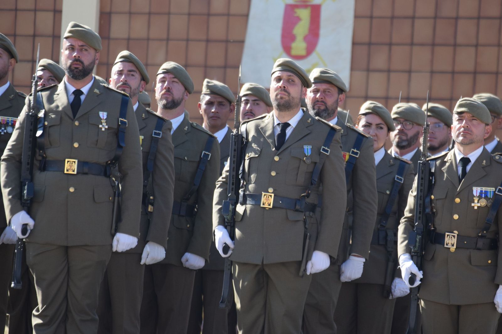 El Regimiento de Ingenieros 7 honra a San Fernando en una solemne parada militar en El Jaral