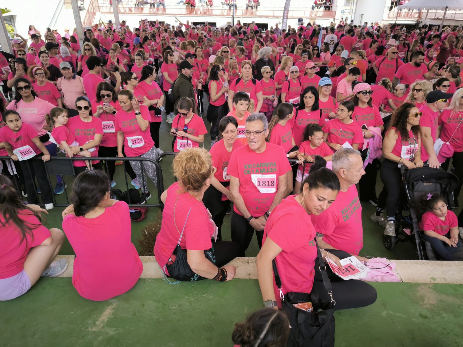 Ceuta se viste de rosa para abrazarse a la vida