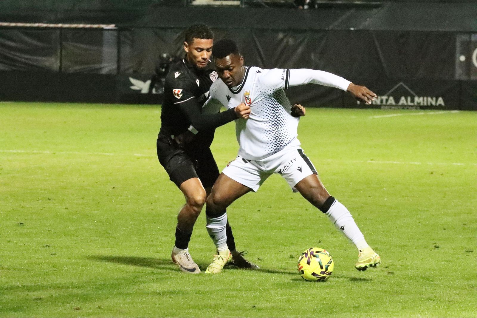Así se vivió el enfrentamiento entre AD Ceuta - UD Almería a pie de campo