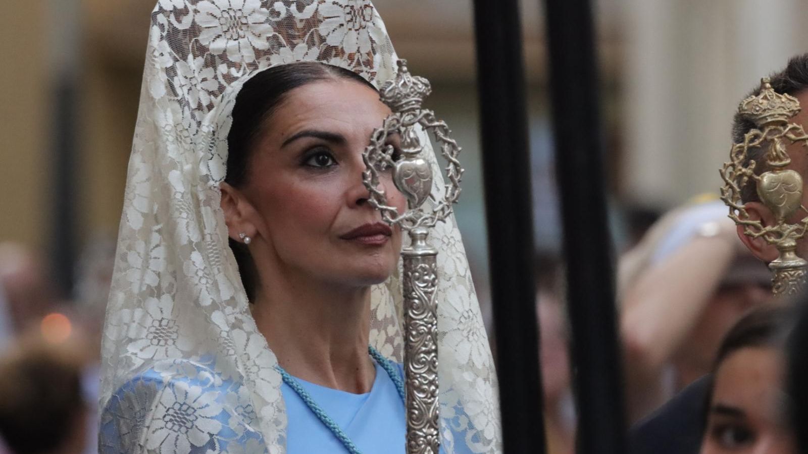 Los Remedios sale a las calles de Ceuta para abrazar y proteger a su pueblo