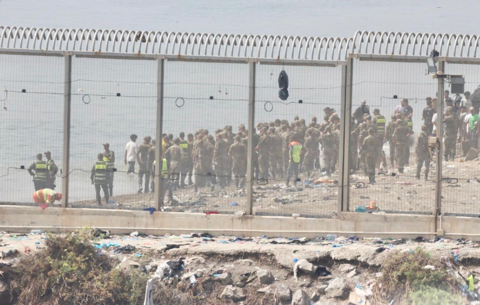 Así amanece Ceuta hoy tras la masiva entrada a la ciudad de casi 60 mil migrantes