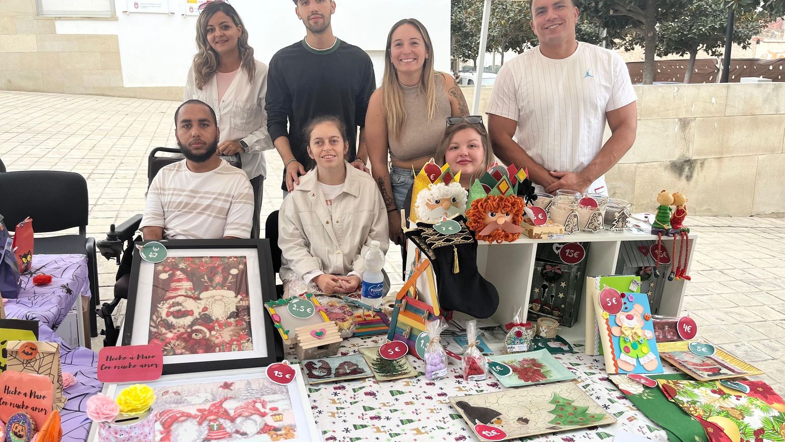 Miembros de la 'familia PROI', en el Revellín