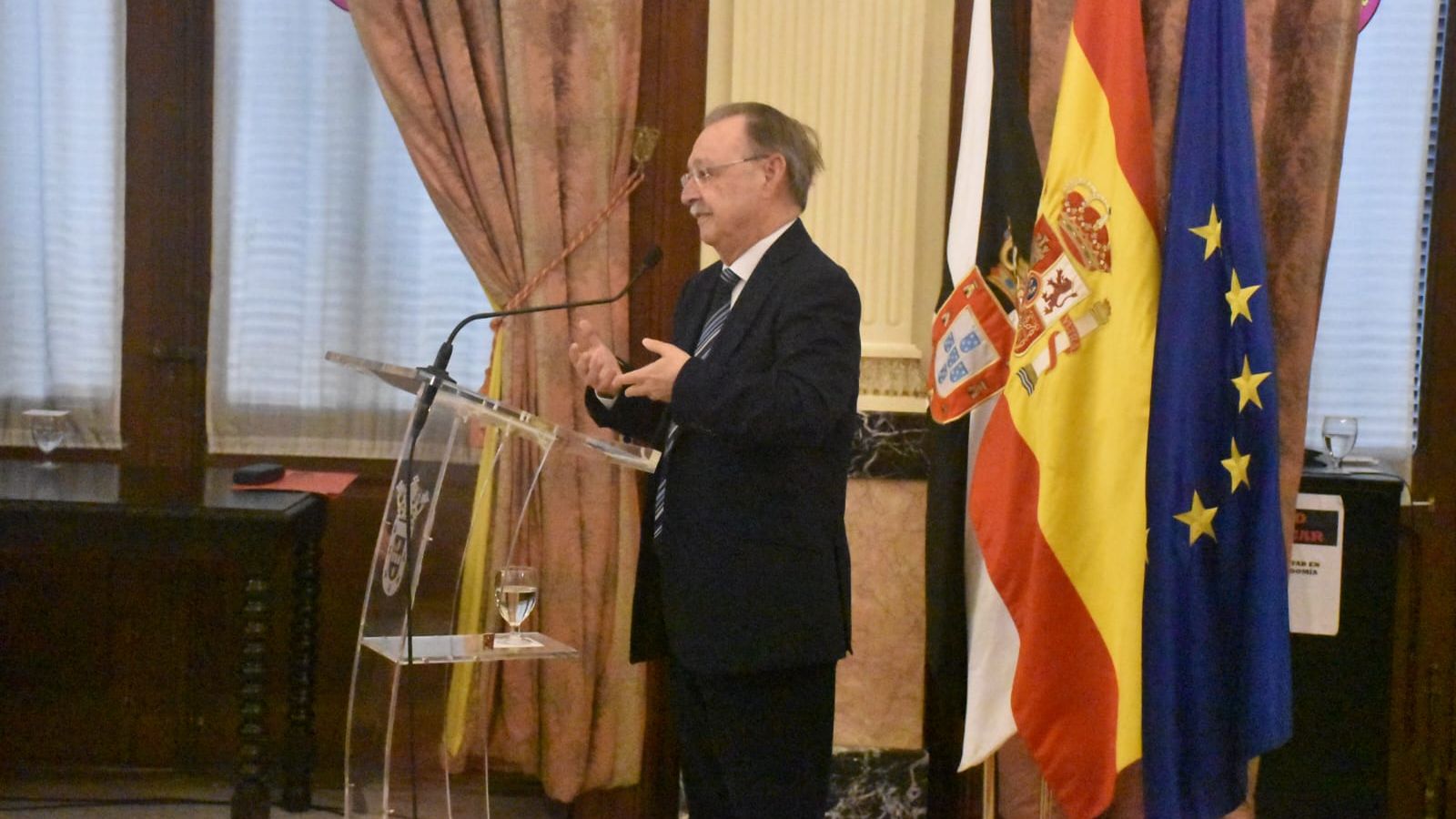 Vivas agradeció la dedicación del Parque Móvil