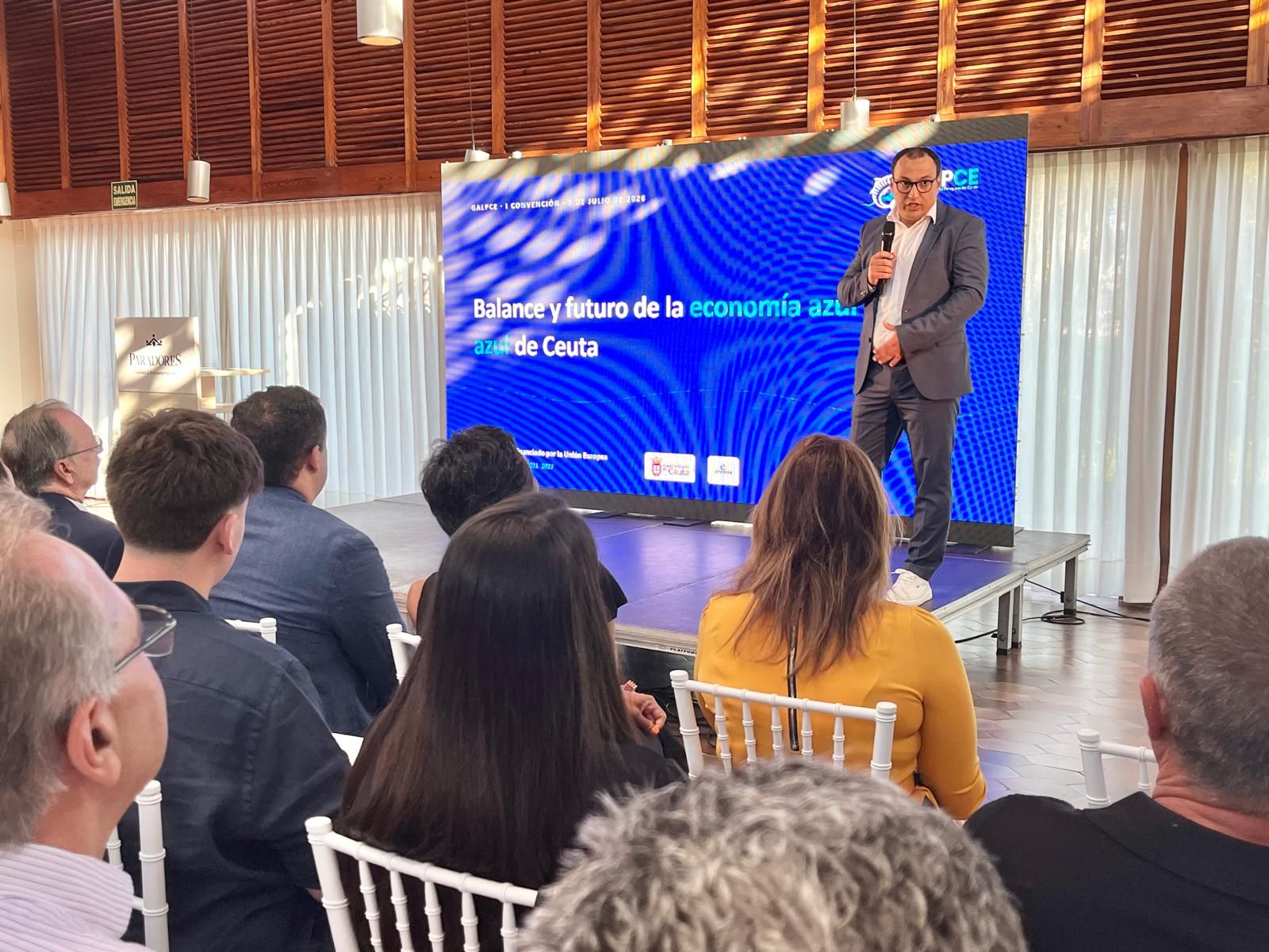 El presidente del GALPCE, Mehdi Amin, interviene durante la I Convención del grupo de acción local