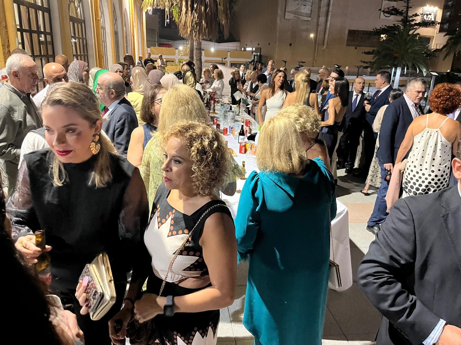 FOGALERÍA | La cena benéfica en Ceuta de la AECC en imágenes