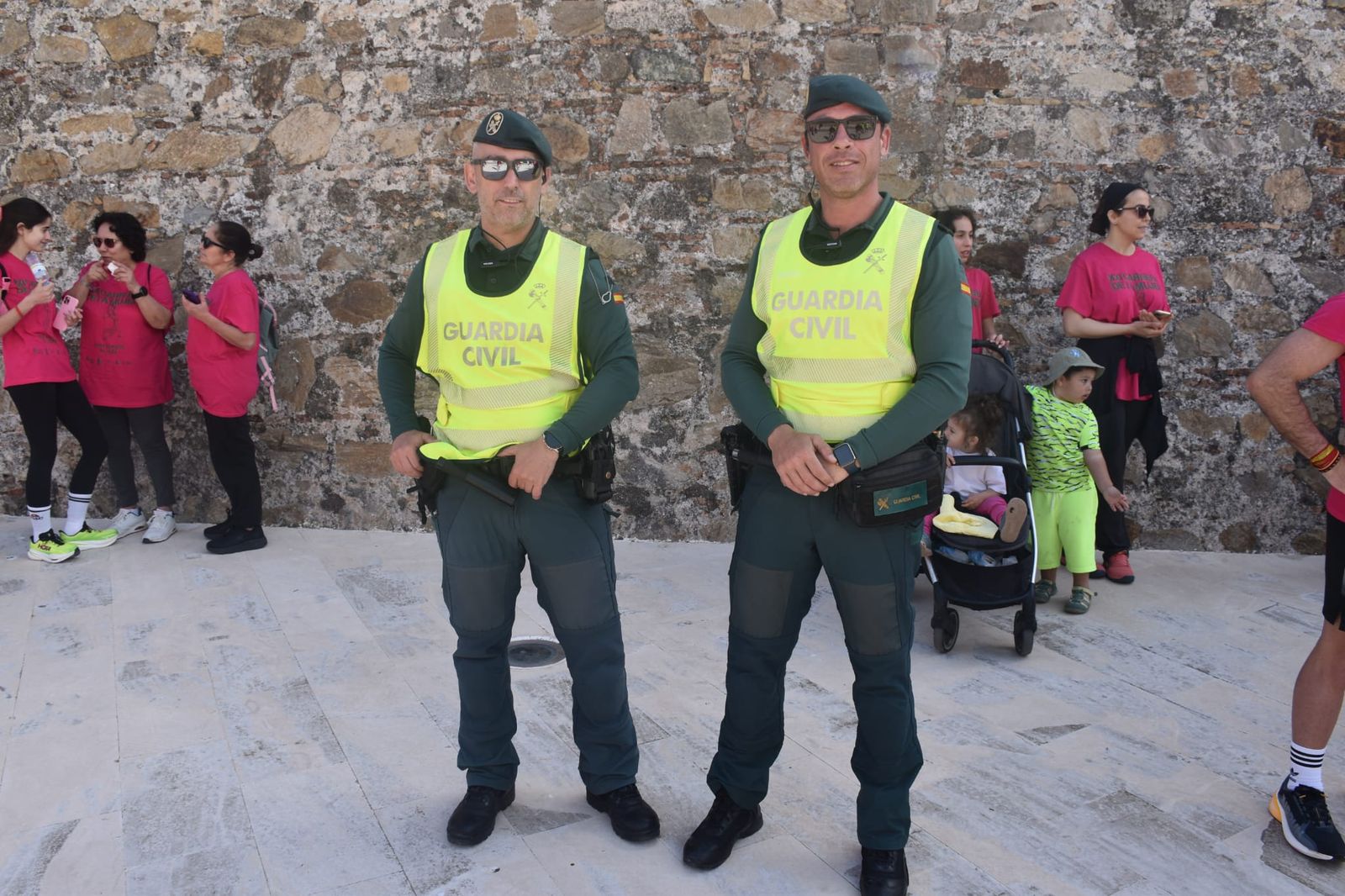 Ceuta se viste de rosa para abrazarse a la vida