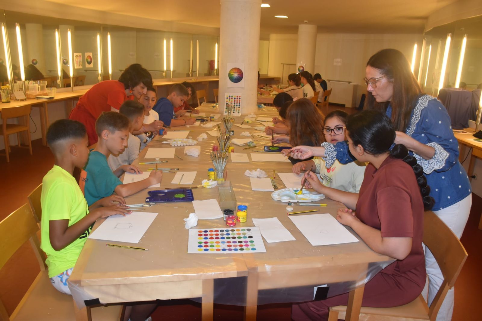 El Revellín se llena de arte y risas con una exitosa jornada escolar por el Día de los Museos