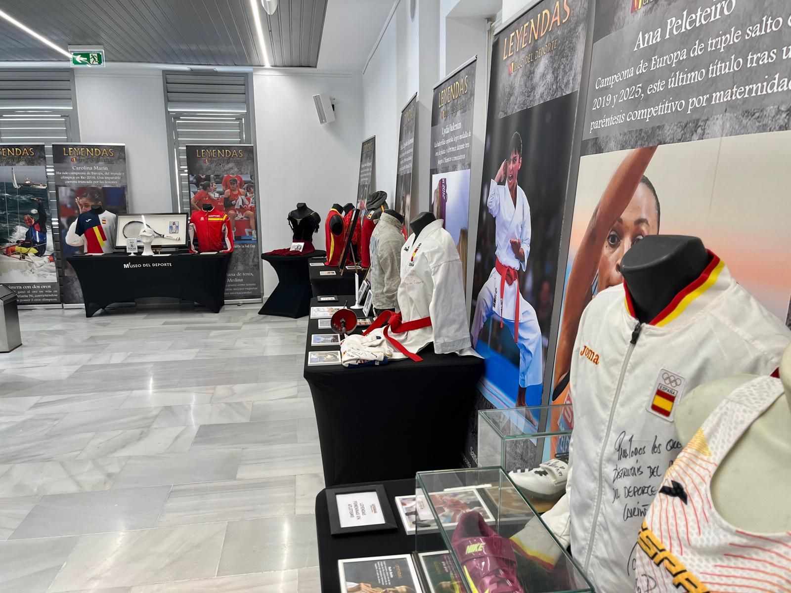 Todo preparado para la apertura de la exposición deportiva femenina ‘Leyendas’