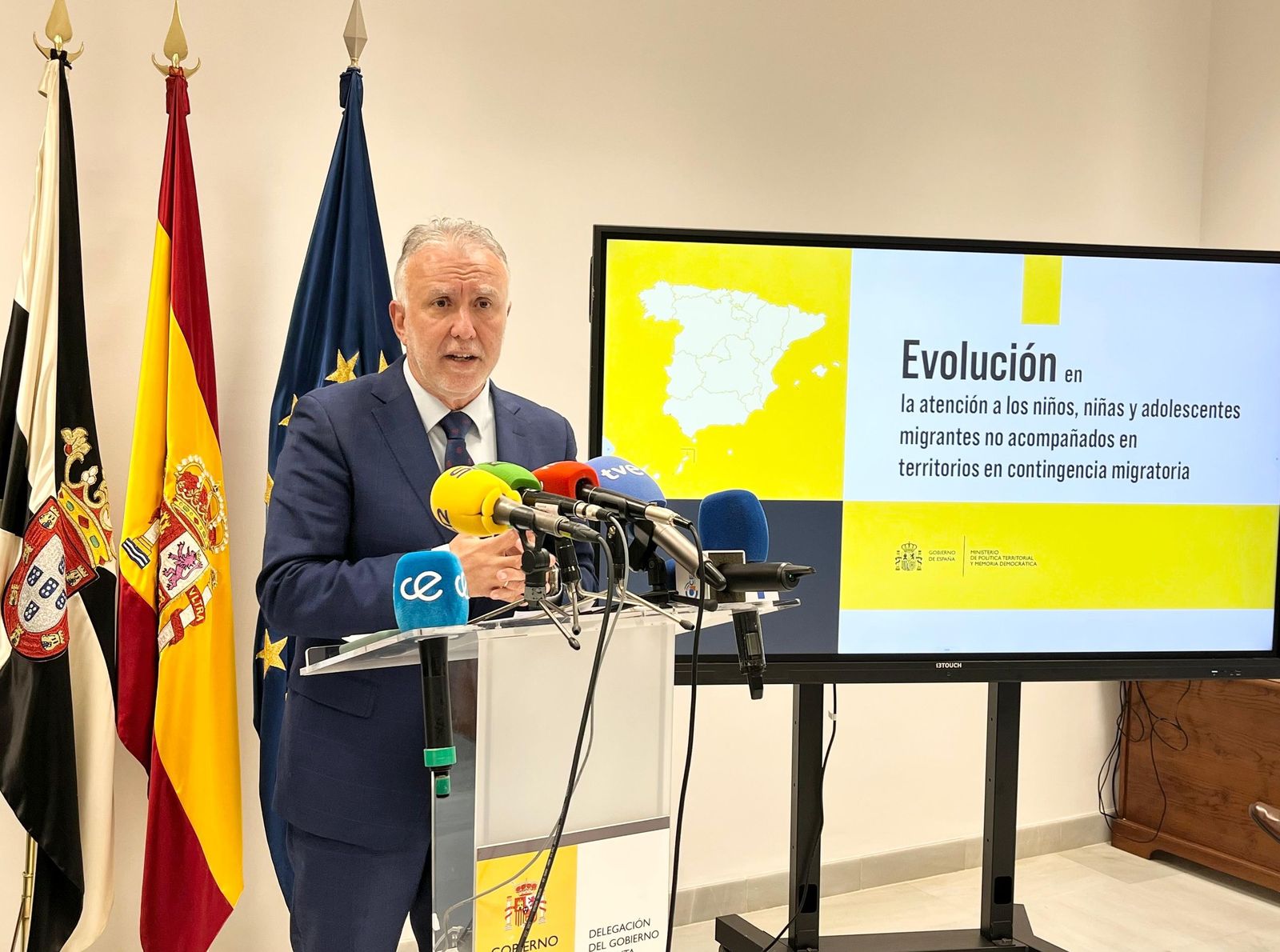 El ministro Torres durante su comparecencia de prensa en la Delegación del Gobierno de Ceuta