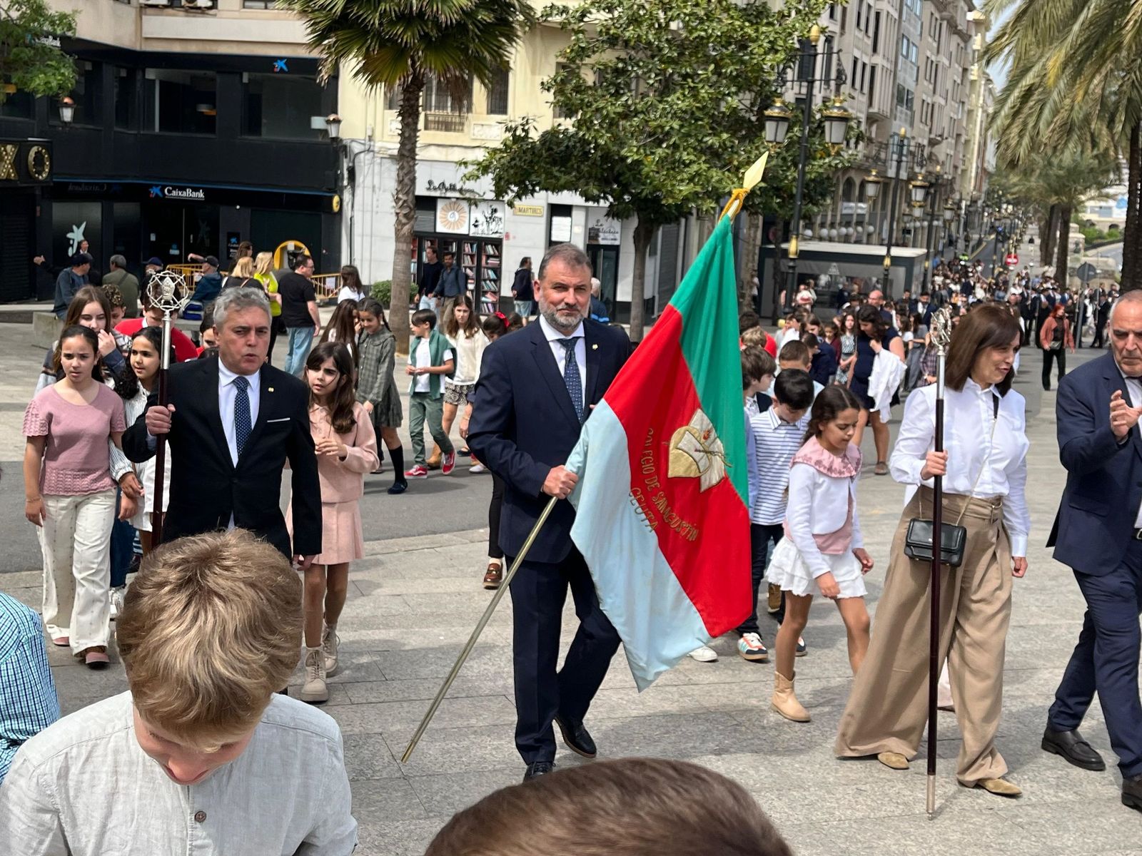El colegio San Agustín honra a su patrón con una procesión, juegos y unión en su gran día