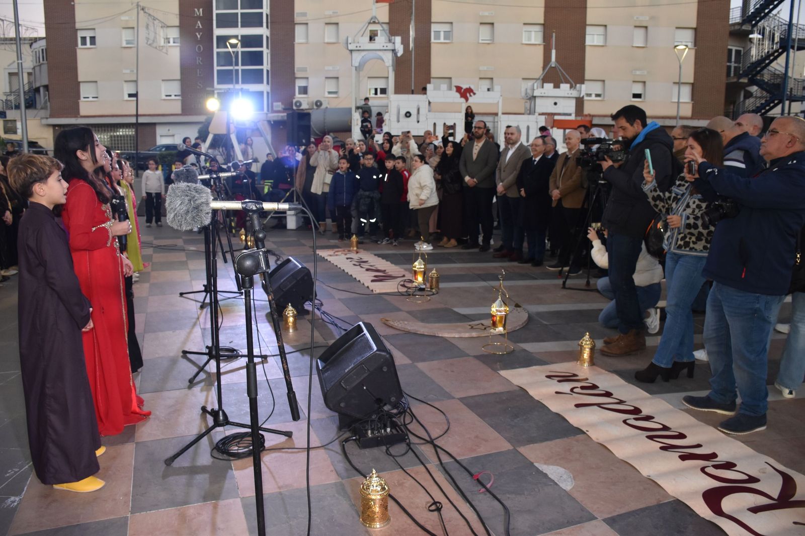 Ceuta ya luce su alumbrado por Ramadán