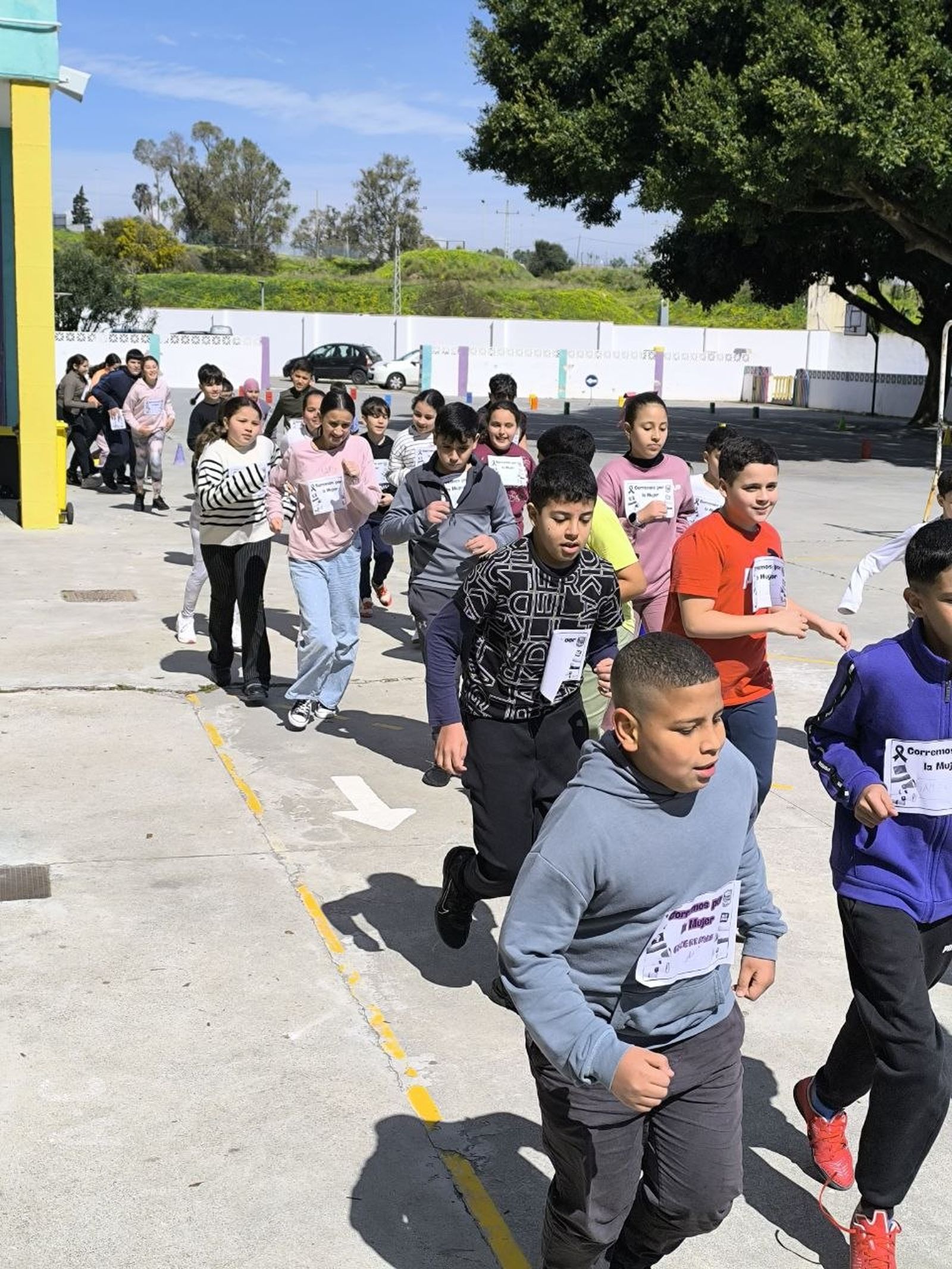 El 'Rey Juan Carlos I' corre por la igualdad