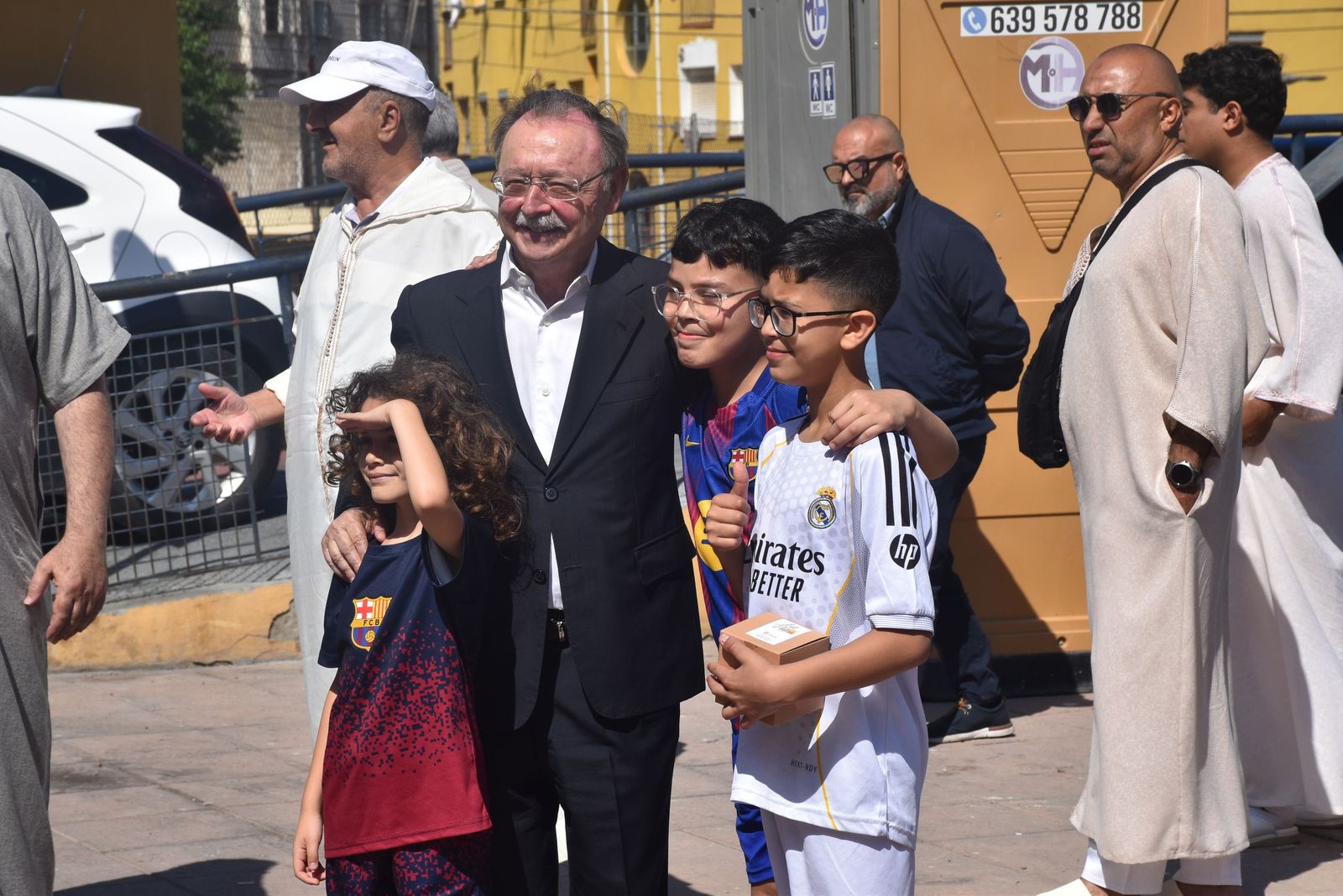 Así ha sido la visita de Benzina y Vivas al matadero de Hadú