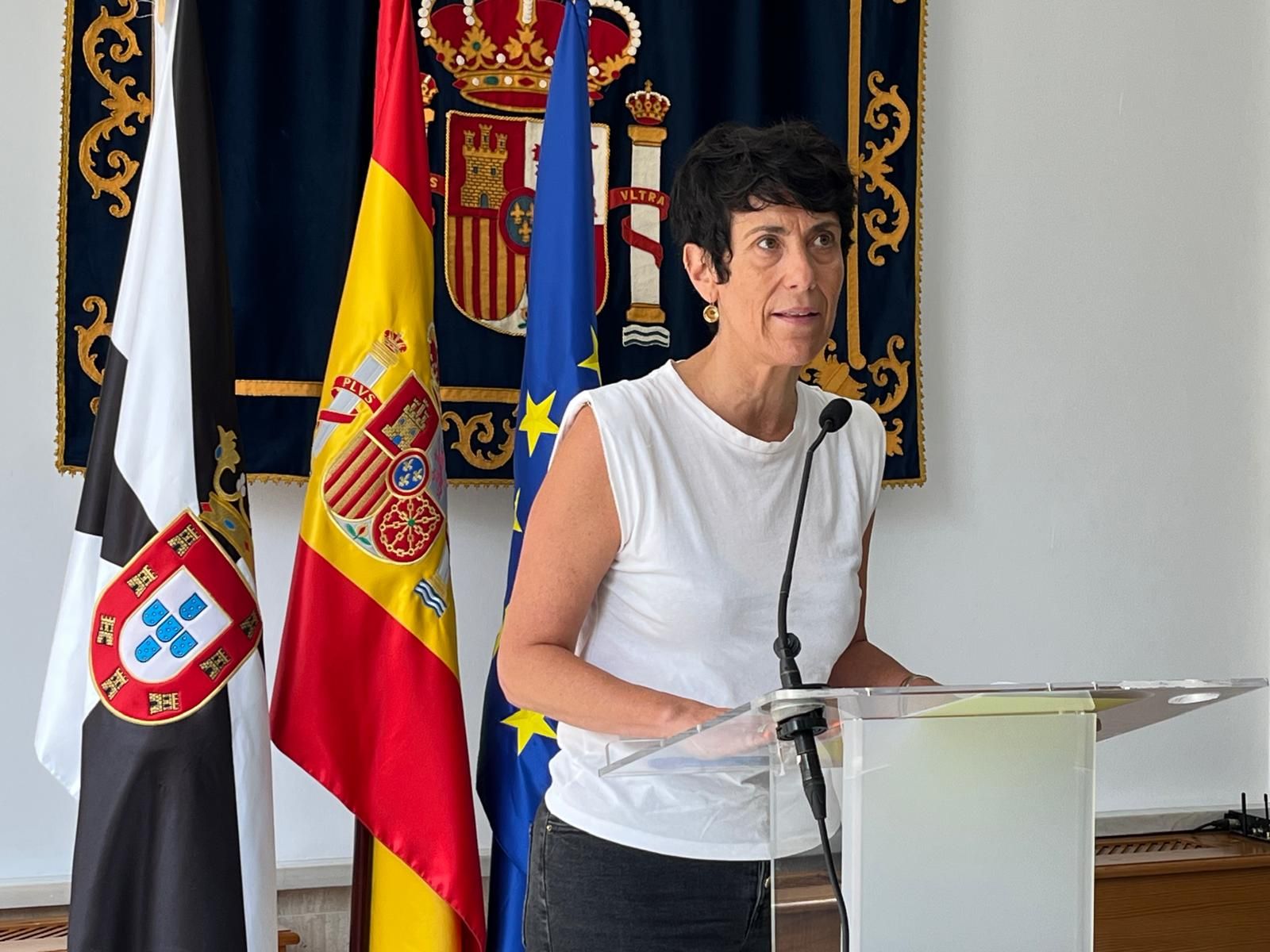 La ministra de Migraciones, Elma Saiz