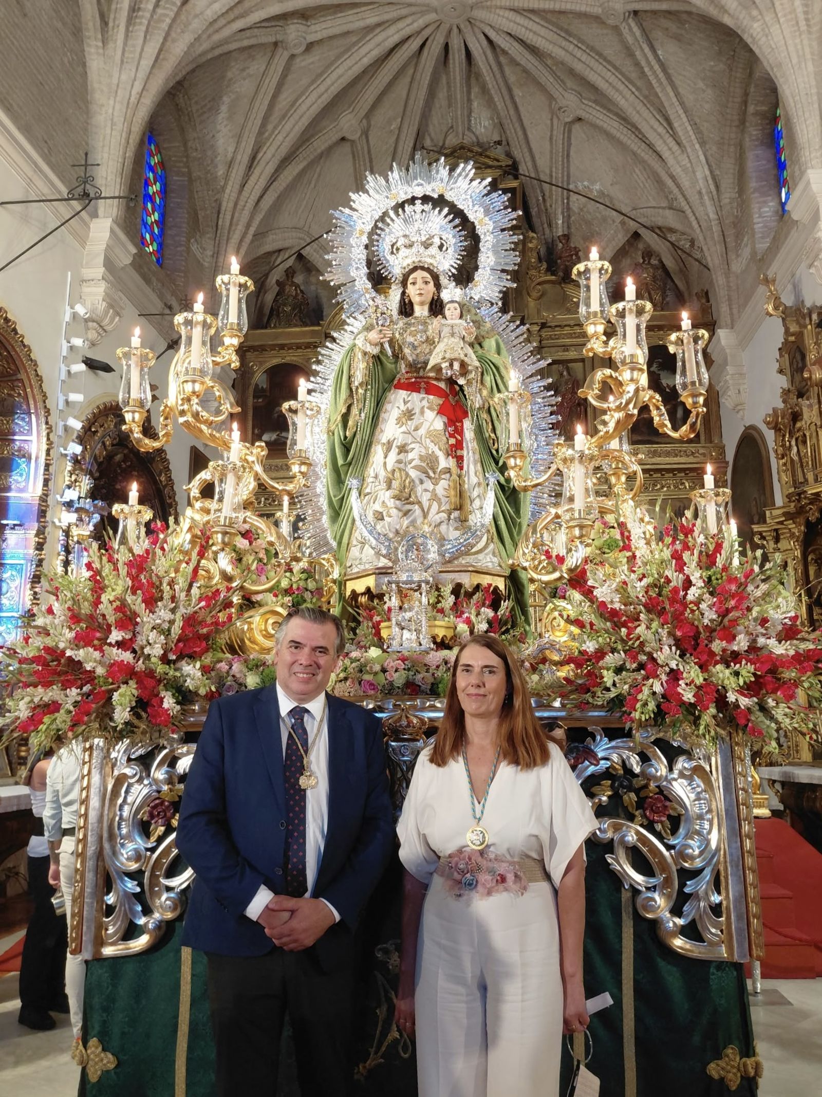 El Colegio de Enfermería, presente en la procesión de la Esperanza Divina Enfermera de Sevilla