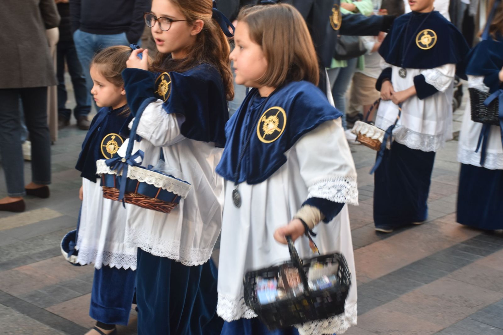 Aroma cofrade y estudiantil: Las Penas reina en el Jueves Santo