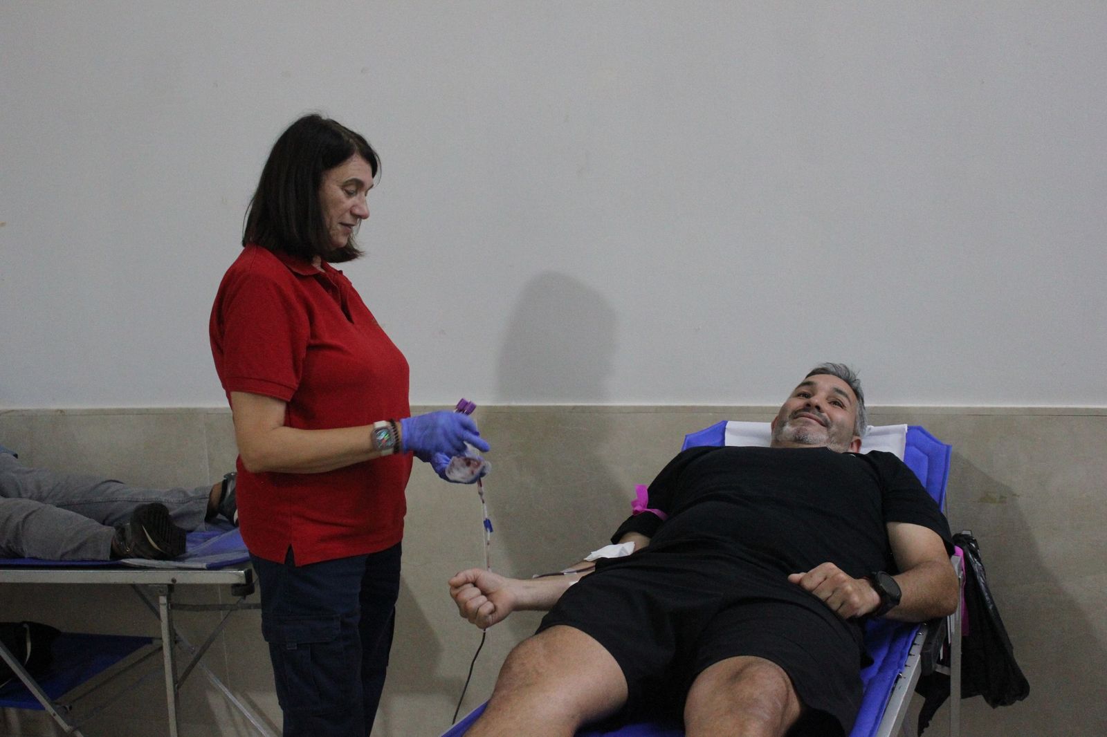 La campaña de donación de sangre busca nuevos voluntarios estos días en el Revellín