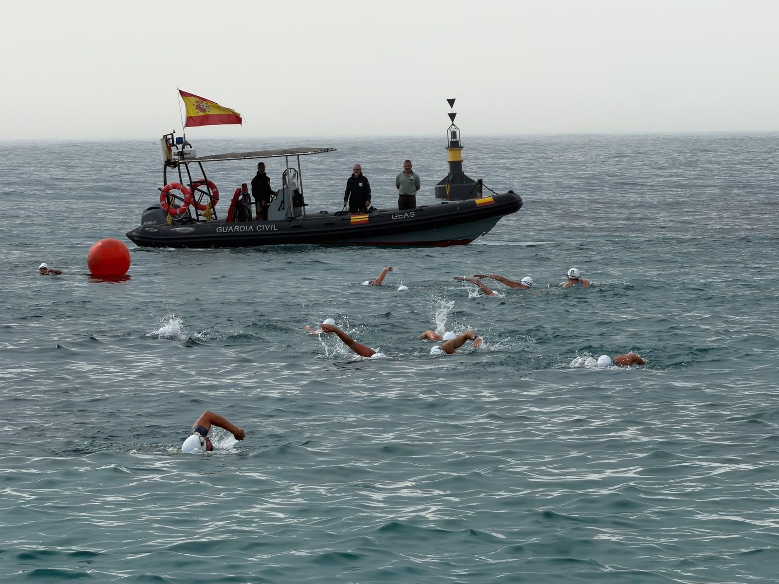 Los aficionados al triatlón en Ceuta se reúnen para participar en el Acuatlón Popular 'Juan Mur' y en la Phoenix Kids Triathlon